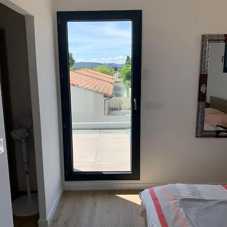 Villa Au Calme Avec Piscine Privée - De Jouarres